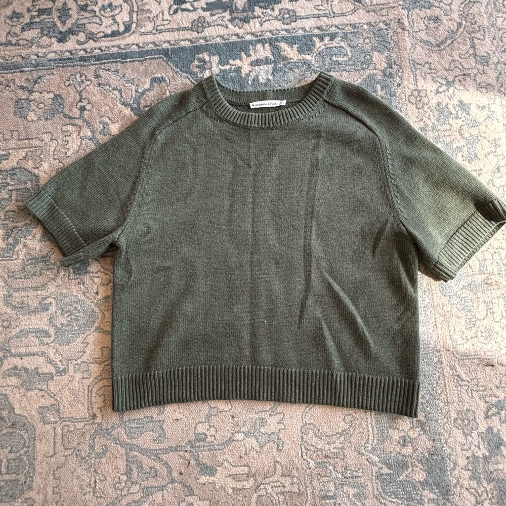 Abercrombie Sweater - size medium
